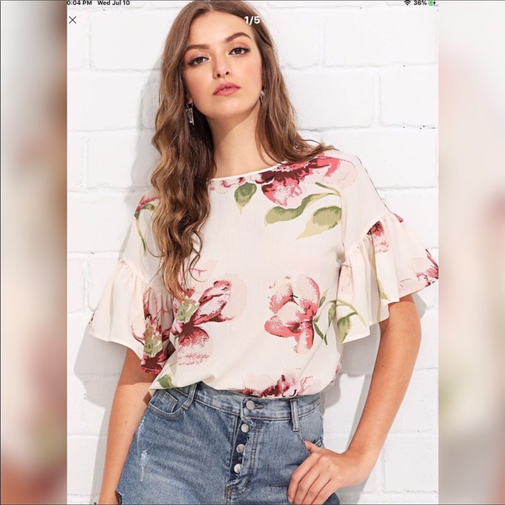 Shein-Floral Blouse w/butterfly Sleeves--Flower print-NWOT-Sz Med.
